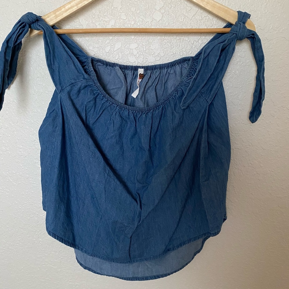 Blue Jean Staples/Off the Shoulder Top